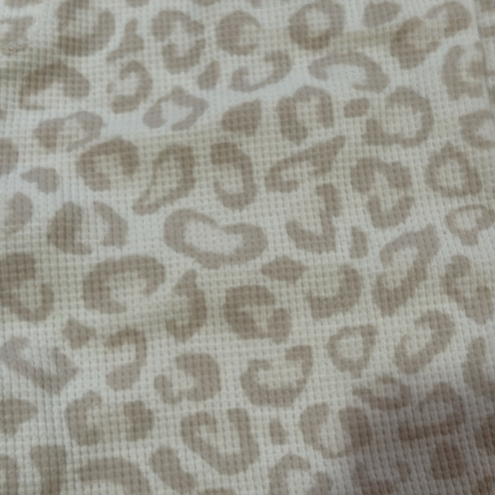 Old Navy Thermal Leopard PJ Pants - Picture 3 of 5